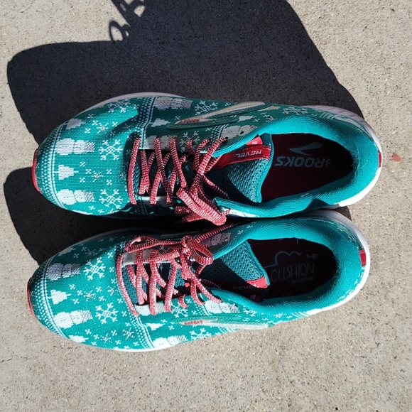 Christmas Sweater Brooks Revel athletic shoes - Picture 6 of 10